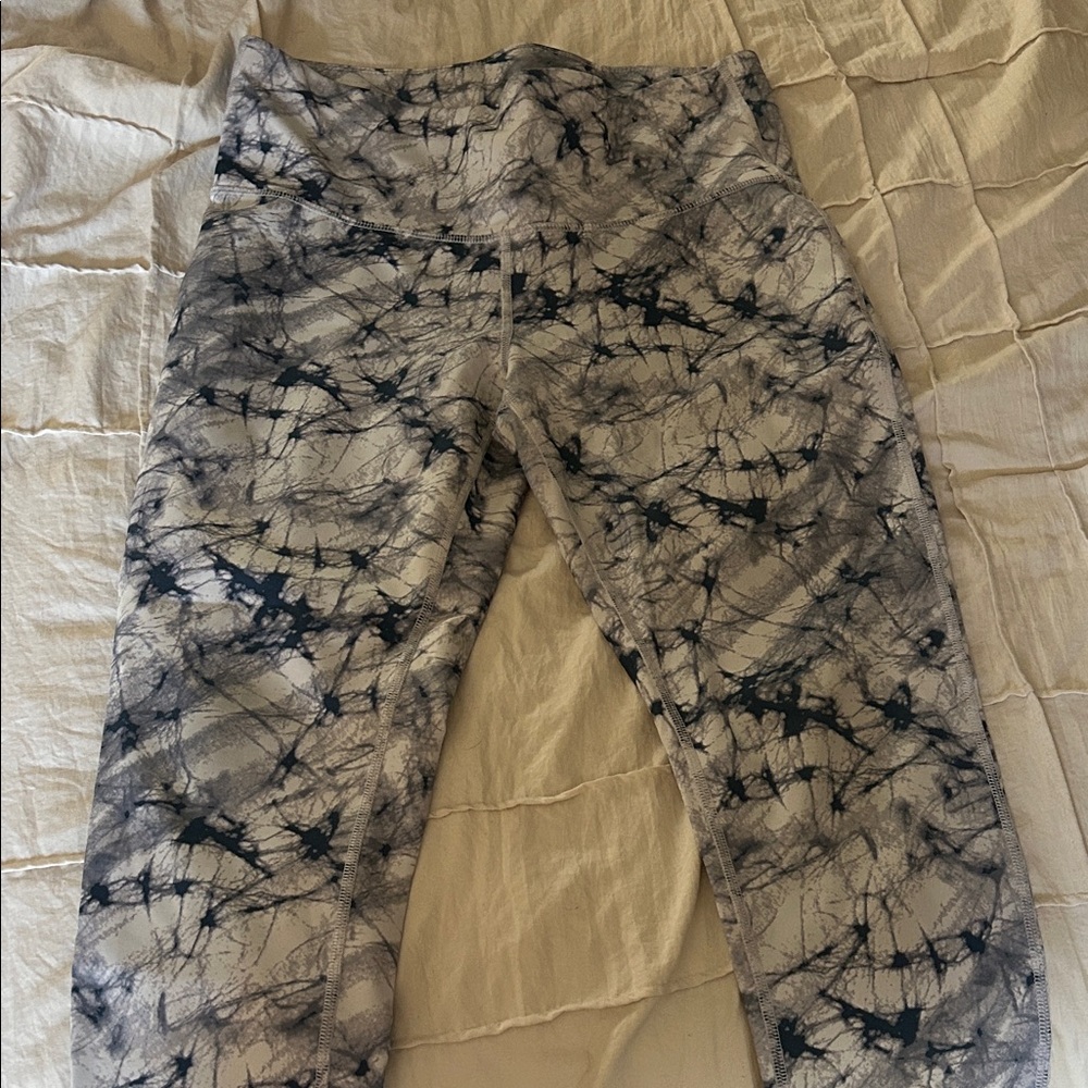 Xersion Black and Gray Tie-Dye Leggings
